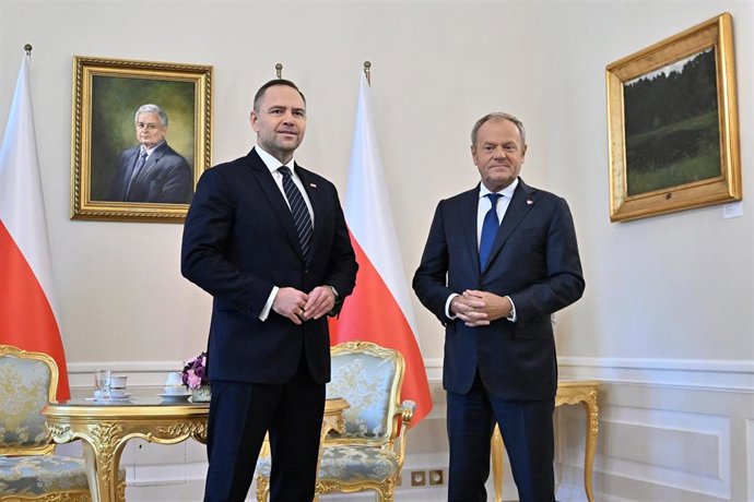 El presidente de Polonia, Karol Nawrocki, y el primer ministro Donald Tusk.