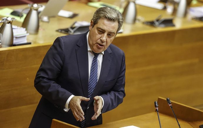 Archivo - El portavoz de Vox, José María Llanos