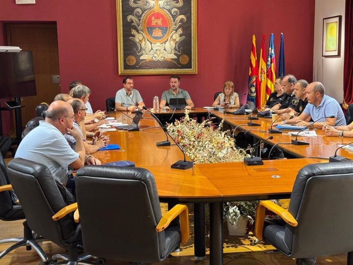 Reunión del comité de crisis del Ayuntamiento de Elche (Alicante) tras el ciberataque