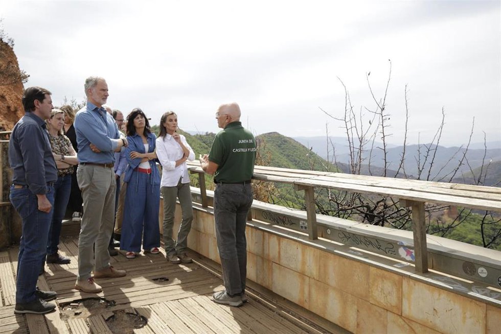 Los Reyes durante su visita al Parque de Las Médulas, a 27 de agosto de 2025, en Carucedo, León, Castilla y León (España). 