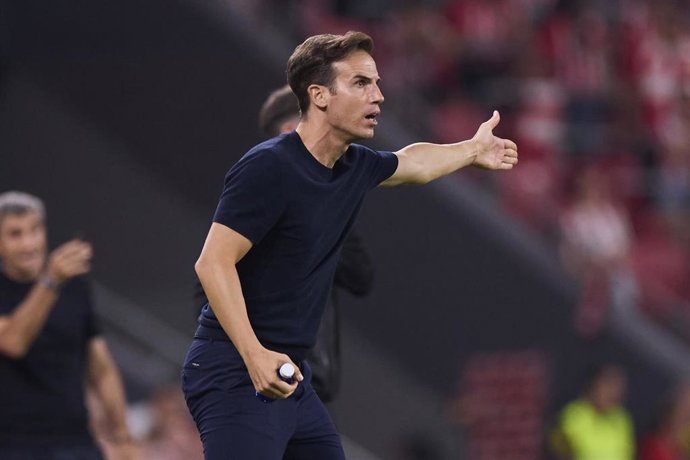 Imagen de Iñigo Pérez en el partido contra el Athletic Club en San Mamés.