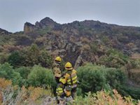 El contingente aragonés desplazado al incendio de Garaño (León) se centra en controlar y extinguir las llamas