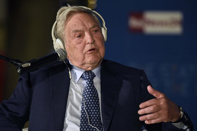 Archivo - 9 de maio de 2014 - Florença, Florença, Itália - George Soros, filantropo bilionário norte-americano nascido na Hungria, presidente do Soros Fund Management LLC e fundador do Open Society Institute.