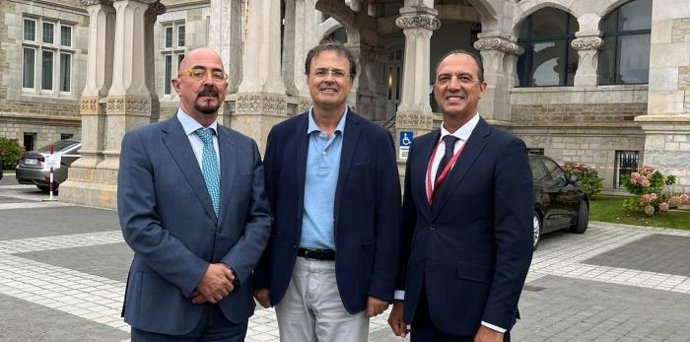 El consejero de Sanidad del Gobierno de Aragón, José Luis Bancalero en el Encuentro sobre Política Sanitaria y Estado de las Autonomías, en la Universidad Internacional Menéndez Pelayo en Santander