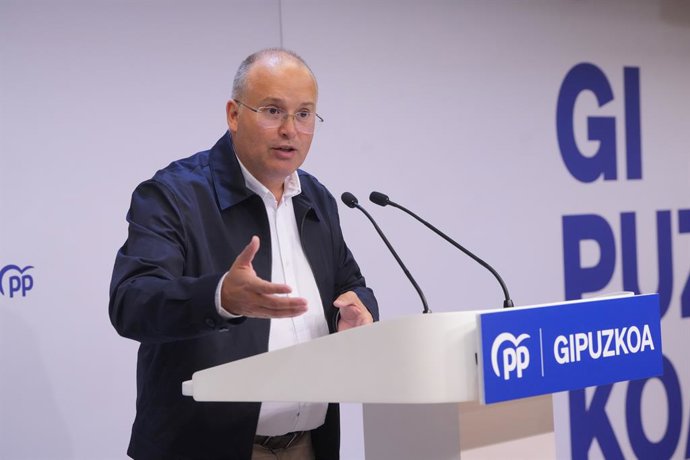 El secretario general del Partido Popular, Miguel Tellado, durante un acto político, en San Sebastián.