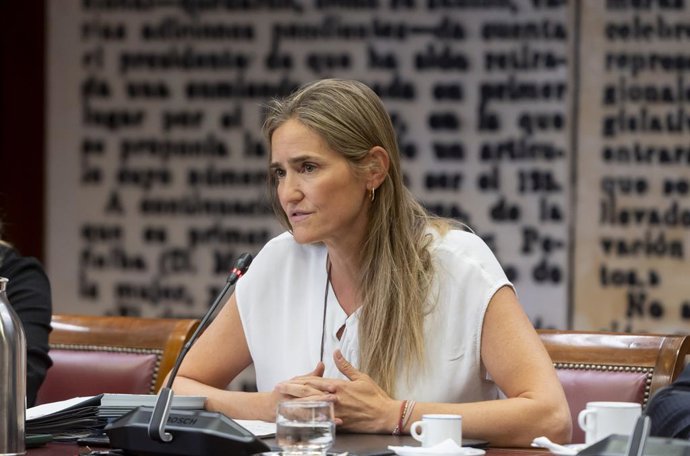 La vicepresidenta tercera y ministra para la Transición Ecológica y el Reto Demográfico, Sara Aagesen, comparece ante la comisión de Transición Ecológica, a 27 de agosto de 2025, en Madrid (España). La comparecencia se da para informar sobre las medidas a