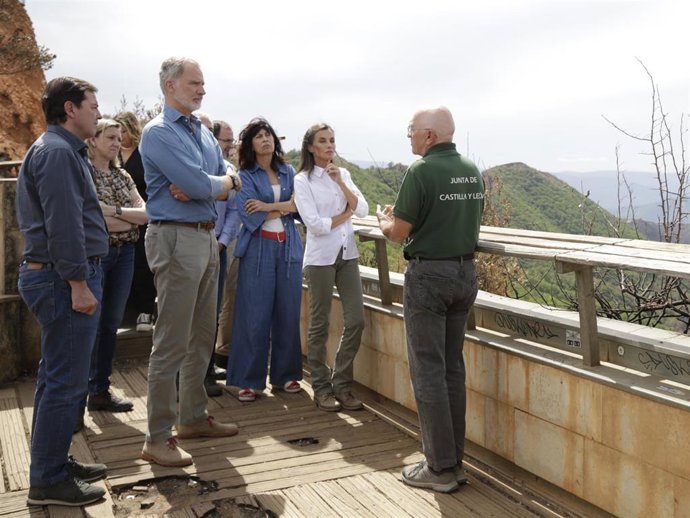 Los Reyes durante su visita al Parque de Las Médulas, a 27 de agosto de 2025, en Carucedo, León, Castilla y León (España).