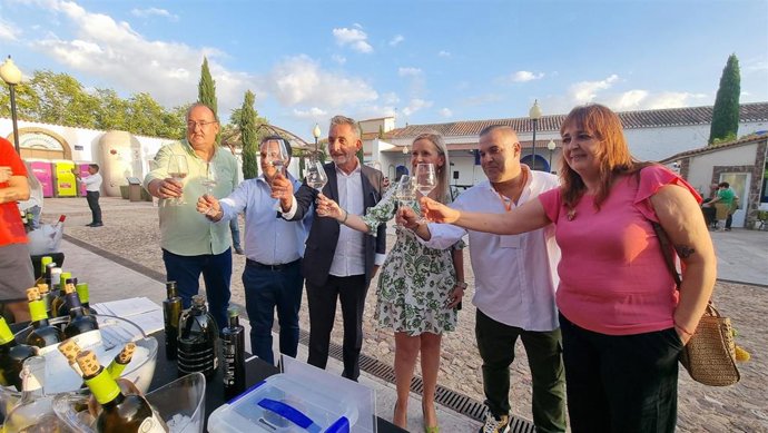 Inauguración del Túnel del Vino en Valdepeñas.