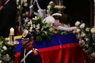 Capilla ardiente del senador colombiano Miguel Uribe, fallecido tras un tiroteo