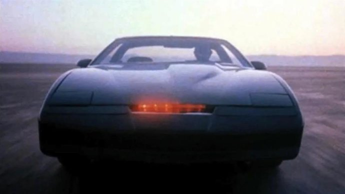 Los creadores de Cobra Kai preparan unaa película de El coche fantástico (Knight Rider)