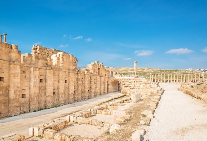 Uma equipe interdisciplinar descobre a primeira evidência genética da praga de Justiniano no Mediterrâneo Oriental, mudando a história das pandemias.