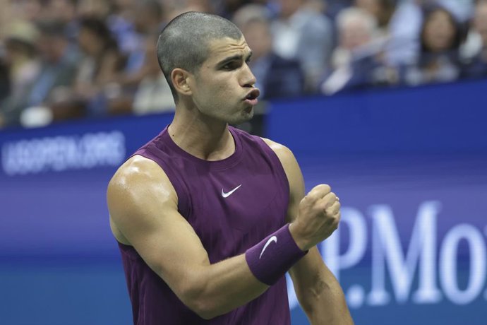 Carlos Alcaraz, da Espanha, durante o segundo dia do US Open Tennis Championships 2025, torneio de tênis Grand Slam, em 25 de agosto de 2025, no USTA Billie Jean King National Tennis Center, em Flushing Meadows, Queens, Nova York, Estados Unidos - Foto Je