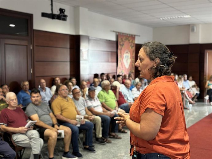 Reunión informativa en el Ayuntamiento de Santa Úrsula para abordar la plaga de filoxera en Tenerife