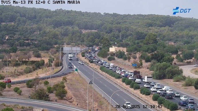 Un accidente provoca retenciones de varios kilómetros en la autopista de Inca en sentido Palma.