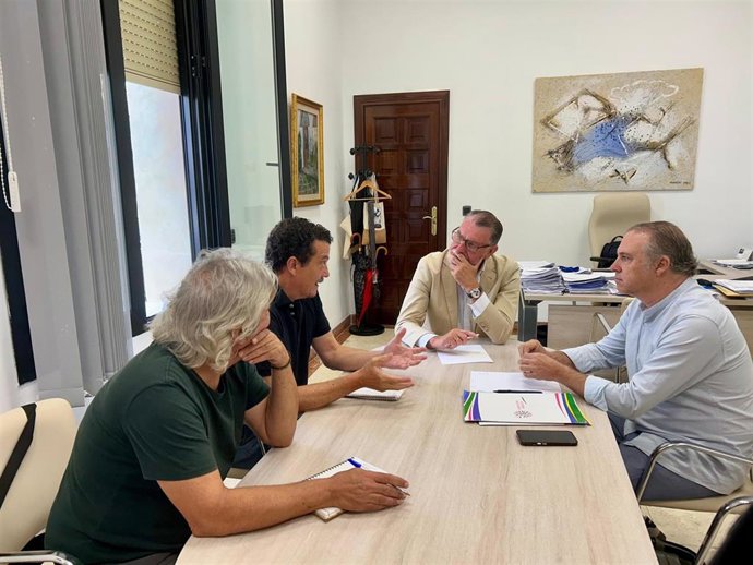 Reunión entre la Diputación de Huelva y la Plataforma Andaluza del Castaño.