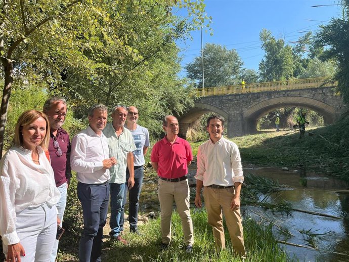 Visita a las labores de limpieza en los cauces de los ríos.