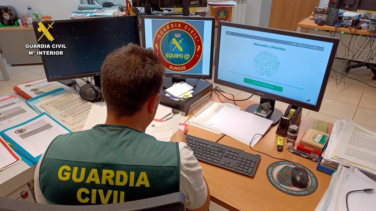 Desarticulan parte de una red que usó Whatsapp para estafar 7.000 euros a usuarios de Burgos, Madrid y Canarias