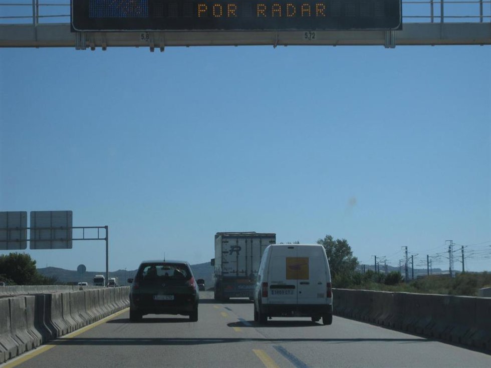 Archivo - Carreteras, tráfico