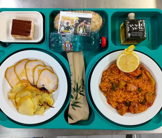 Almuerzo en el Hospital de Linares con motivo de la Feria de San Agustín.
