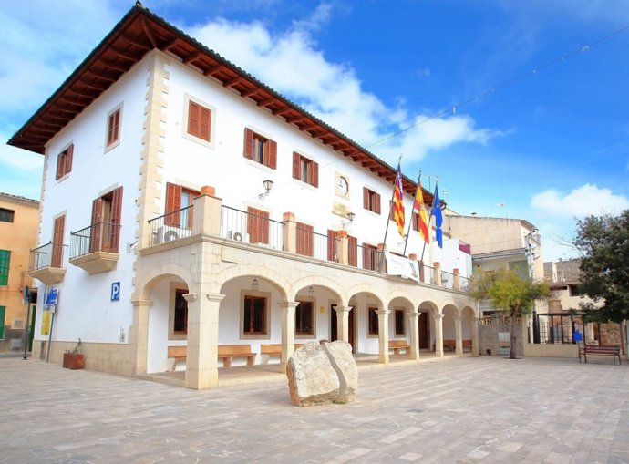 Ayuntamiento de Sant Llorenç.