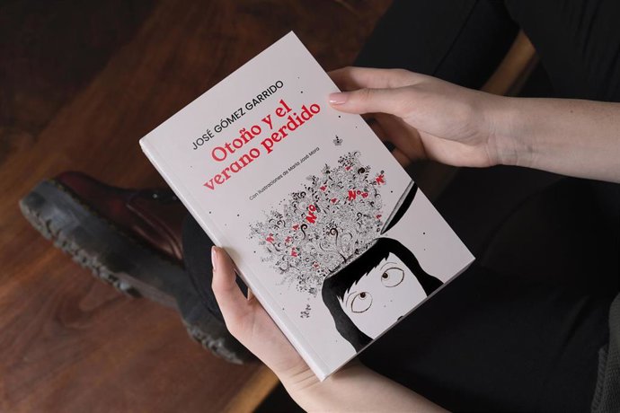 Portada del poemario 'Otoño y el verano perdido', de José Gómez Garrido.