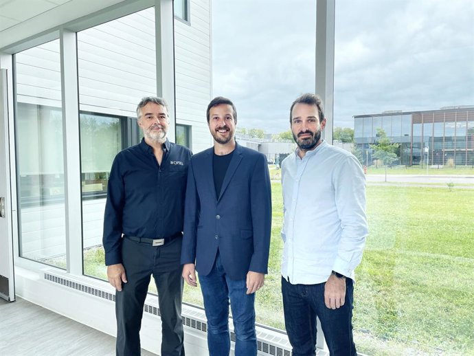 Louis Roy, Founder and CEO of OPTEL, Olivier Laboissionnière and Nicolas Francoeur, co-owners of Vanguard Robotics.