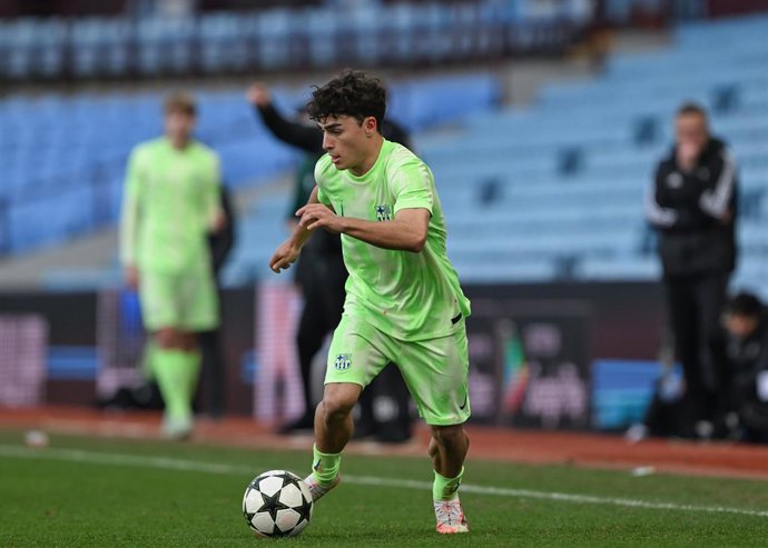 Archivo - March 4, 2025: Birmingham, England, 4th March 2025. Jan Virgili Juliano of Barcelona during the UEFA Youth League match Aston Villa v Barcelona at Villa Park, Birmingham.