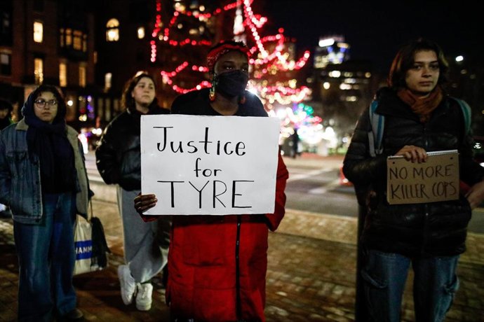 Archivo - Manifestantes protestan por la muerte de Tyre Nichols a manos de la Policía  