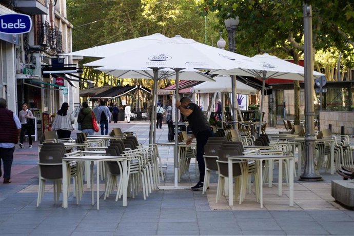 Archivo - El PSOE critica el "despilfarro y dilación" del Ayuntamiento de Valladolid en la normativa de terrazas