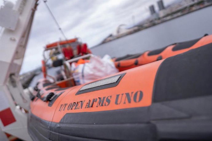 Barco de Open Arms de escala en Tenerife para realizar jornadas divulgativas