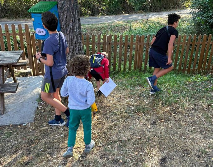Los antiguos molinos de la cuenca del Torío, inventariados por el estudiante de la ULE Víctor Robles Castro. Actividad d 'geocaching' con niños de  la zona.