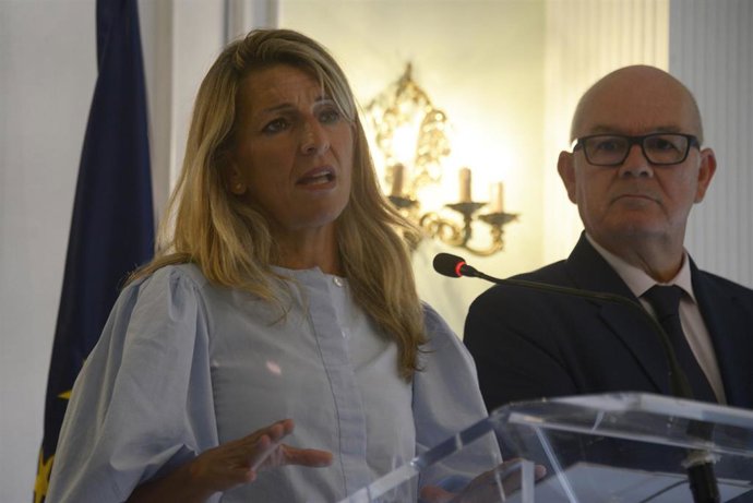 La vicepresidenta segunda y ministra de Trabajo y Economía Social, Yolanda Díaz, se reúne con responsables del sector de la Economía Social, en la subdelegación del Gobierno en Ourense