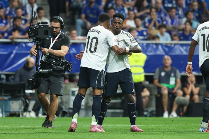 Kylian Mbappe, do Real Madrid CF, comemora um gol durante a partida de futebol da Liga Espanhola, LaLiga EA Sports, disputada entre Real Oviedo e Real Madrid no estádio Carlos Tartiere em 24 de agosto de 2025, em Oviedo, Astúrias, Espanha.