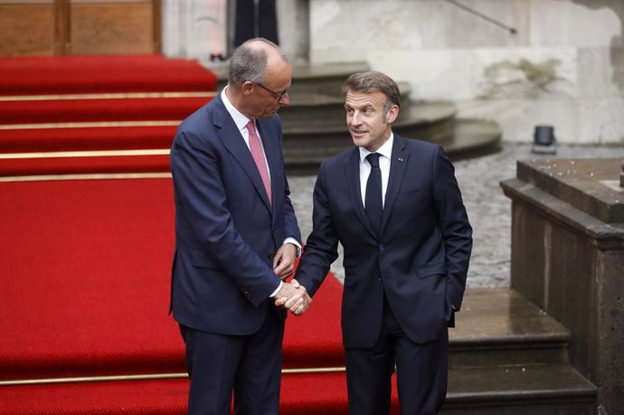 Archivo - Arquivo - O chanceler alemão Friedrich Merz e o presidente francês Emmanuel Macron.