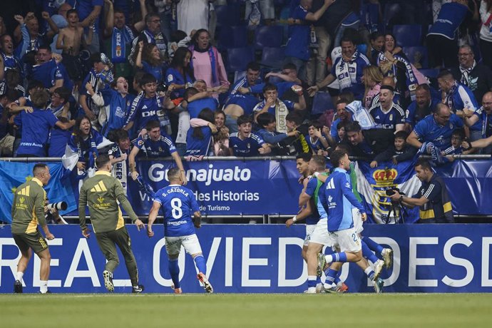 Archivo - Ilyas Chaira of Real Oviedo celebrates after scoring goal during the LaLiga Hypermotion Play Off Final 2nd Leg match match between Real Oviedo and CD Mirandes at Carlos Tartiere on June 21, 2025, in Oviedo, Spain.