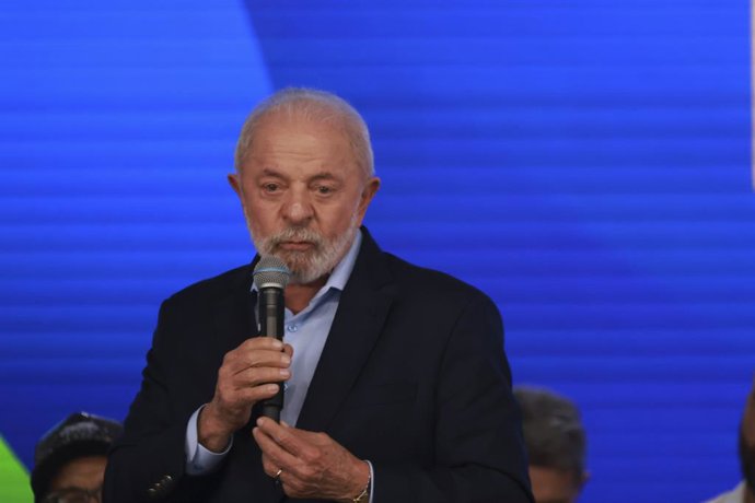 Archivo - Arquivo - 25 de julho de 2025, Osasco, São Paulo, Brasil: Osasco (SP), 25 de julho de 2025 - Lula/SP/Nova Pac/Política - O presidente brasileiro Luiz Inácio Lula da Silva participa de cerimônia de anúncio das novas seleções da Pac 2025 - Perifer