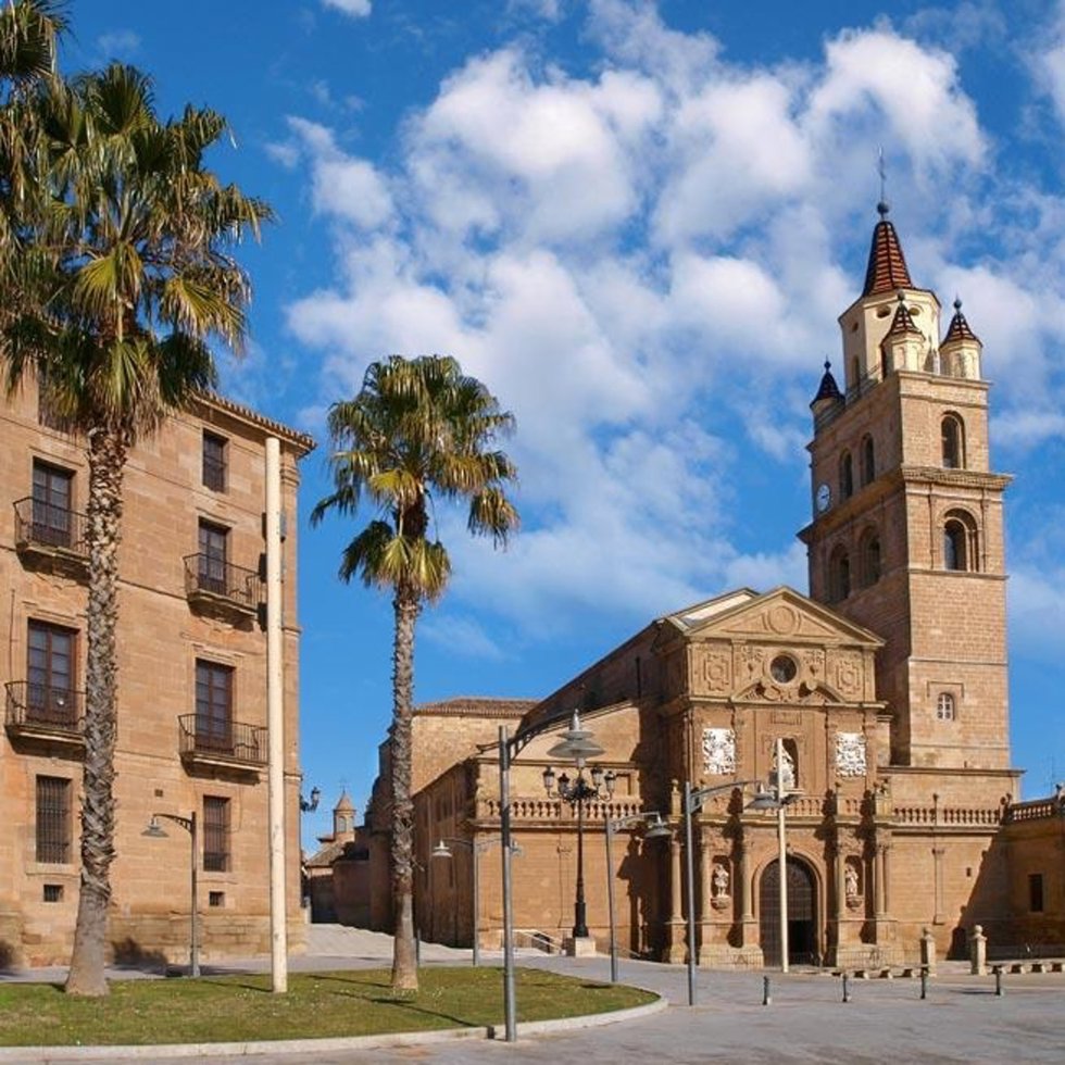 Archivo - Catedral de Calahorra (La Rioja)