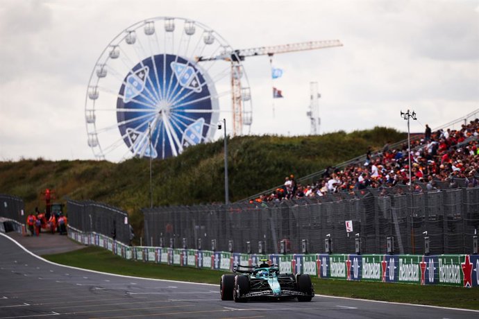 14 ALONSO Fernando (spa), Aston Martin F1 Team AMR24, action during the 2025 Formula 1 Heineken Dutch Grand Prix, 15th round of the 2025 FIA Formula One World Championship from August 29 to 31, 2025 on the Zandvoort Circuit, in Zandvoort, Netherlands - Ph