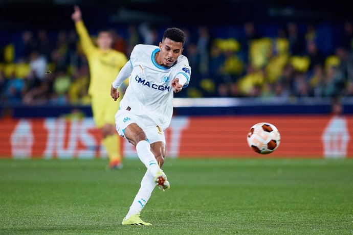 Archivo - Azzedine Ounahi of Olympique de Marseille in action during the UEFA Europa League, Round of 16, football match played between Villarreal CF and Olympique de Marseille at Estadio de la Ceramica on March 14, 2024, in Villarreal, Spain.