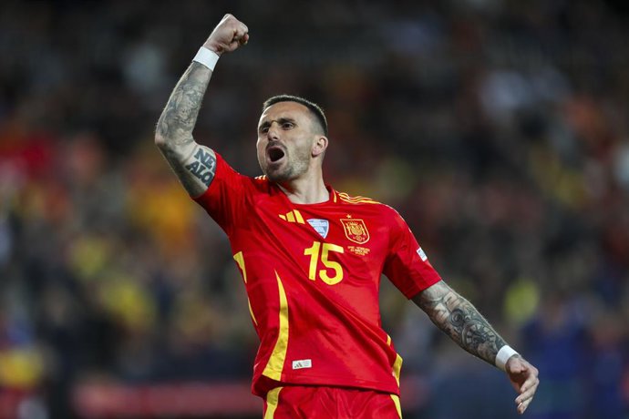 Archivo - Aleix Garcia, da Espanha, comemora um gol de pênalti durante a partida entre Espanha e Holanda pelas quartas de final da UEFA Nations League, no estádio Mestalla, em 23 de março de 2025, em Valência, Espanha.