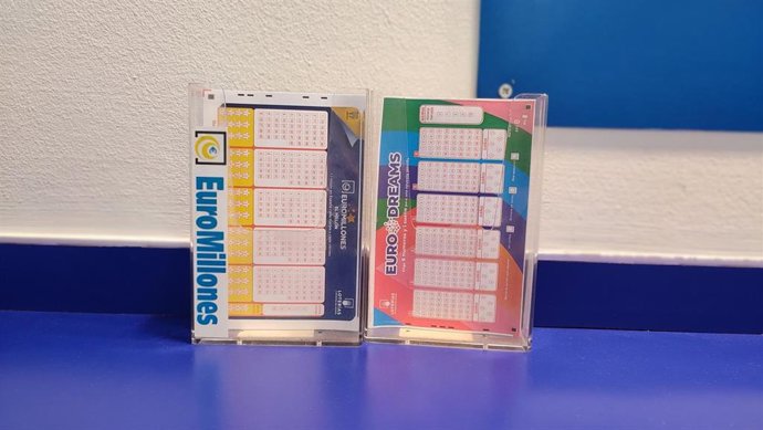 Archivo - Administración de Loterías número 27, en Oviedo