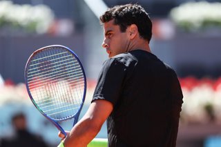 Archivo - Jaume Munar of Spain celebrates a point against Roberto Bautista of Spain during the Mutua Madrid Open 2025, ATP Masters 1000 and WTA 1000, tennis tournament celebrated at Caja Magica on April 23, 2025 in Madrid, Spain.