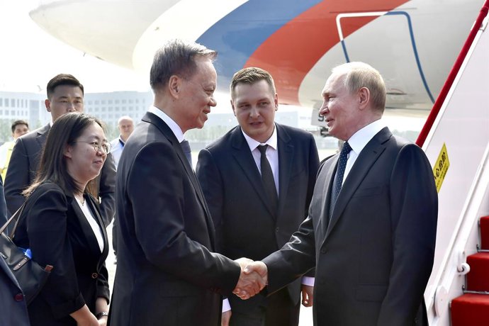 TIANJIN, Aug. 31, 2025  -- Russian President Vladimir Putin arrives for the Shanghai Cooperation Organization (SCO) Summit 2025 in Tianjin, north China, Aug. 31, 2025.