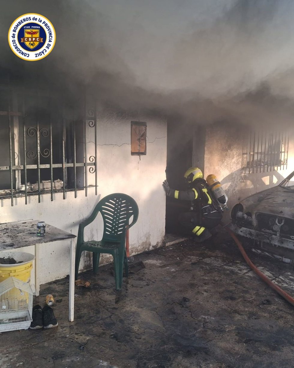 Bombero del Consorcio de Bomberos Provincia de Cádiz
