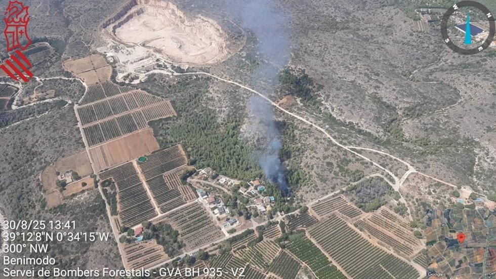 Imagen del incendio forestal en Benimodo (Valencia).