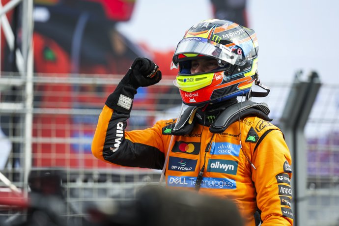Oscar Piastri celebra su victoria en el Gran Premio de los Países Bajos de 2025