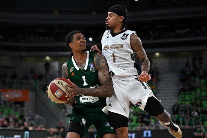 Archivo - Devin Robinson, en un partido con el Cedevita Olimpija.