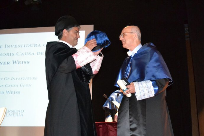 Archivo - Rainer Weiss, en el momento de ser investido doctor Honoris Causa por la Universidad de Almería el 4 de junio de 2018
