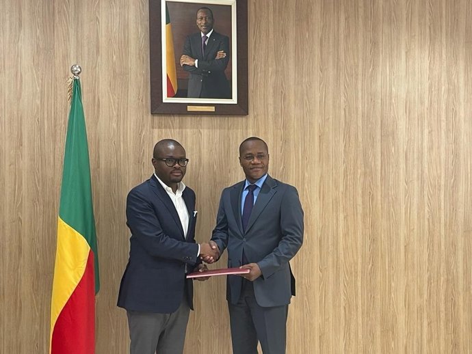 Archivo - Romuald Wadagni, Minister of Economy and Finance for Benin Anicet Houngbo, Managing Director Webb Fontaine Benin