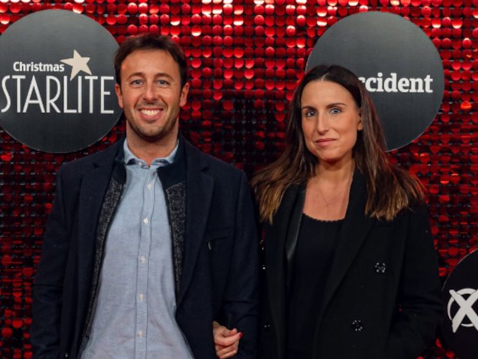 Matias Prats Jr y Claudia Collado en el concierto de Estopa en el Festival Starlite Christmas a 28 de Diciembre de 2024 en Madrid (España).
